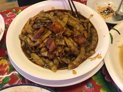 -闯关东东北农家菜(崂山石老人店)