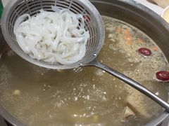 -八合里牛肉火锅(上海世茂广场店)
