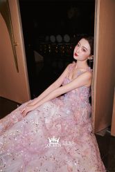 点击看大图 -艾拉·女王婚纱礼服馆