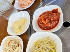 -亲昵春川鸡排(韩国美食街店)