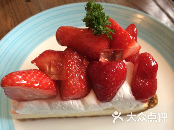 士多啤梨芝士派