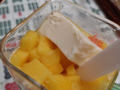 杨枝甘露奶冰-堂屋糖水店(愚园店)