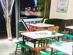 -晓彭肥肠鸡·泡椒鸡火锅(水木天地店)