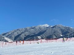 -丝绸之路山地度假区滑雪场