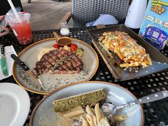 辣牛肉酱芝士薯条-bluefrog蓝蛙(皇庭广场店)