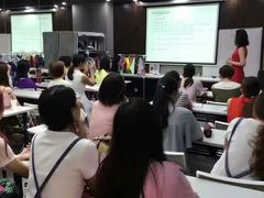 -四季美学色彩形象管理服装搭配