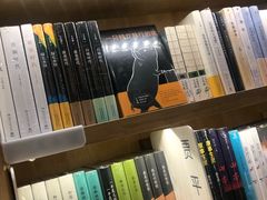 -猫的天空之城概念书店(杭州南宋御街店)