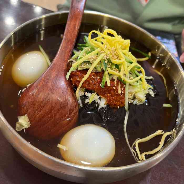 服务大楼冷面(延大店)-"来延吉最后一天吃的服务楼冷面!离我们住的.