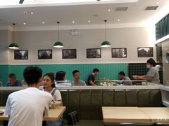 大堂-魏记烧味饭