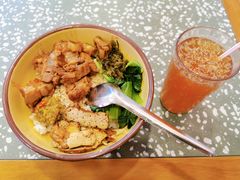 猪软骨剁椒拌饭-流浪地图剁椒卤汁拌饭(未来城购物广场店)