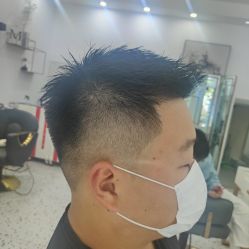 -木子造型S A L O N烫染·造型·理发