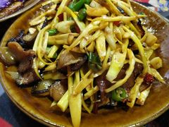 春笋腊肉-苗湘食府(十年店)