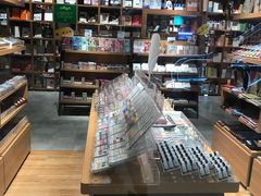 -百新书局(尚悦湾店)