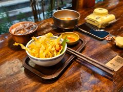 -银米·云南传统过桥米线(双廊黑金冠店)