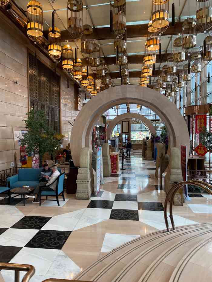 东方之珠海鲜酒楼(南开店)-"有广式早茶,孩子喜欢吃!现在搞特价,都是.