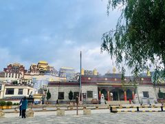-噶丹松赞林寺