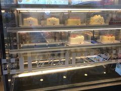 -红宝石·鲜奶小方·海派西点房(浦三店)