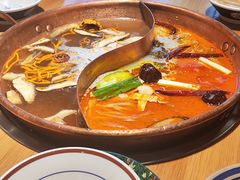 -洱火云南酸菜牛肉火锅(石景山当代商城店)