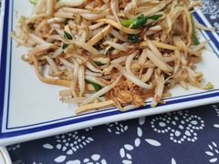 -八两八金·莱芜特色炒鸡(市南漳浦路店)