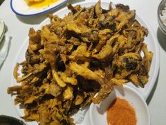 干炸小蘑菇-金手勺东北菜馆(大屯北路店)