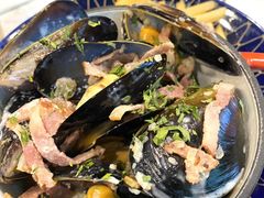 -La Mer Restaurant & Lounge