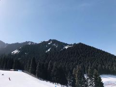 -丝绸之路山地度假区滑雪场