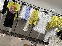 -URBAN REVIVO(高德置地广场·春广场店)