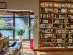 -猫的天空之城概念书店(景德镇陶溪川店)