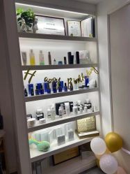 -F.N冻龄皮肤管理中心