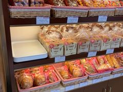 -红宝石·鲜奶小方·海派西点房(南翔店)