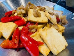 -昱龙大盆牛蛙馆(三兴街总店)