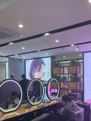 -藤野造型烫染·漂发