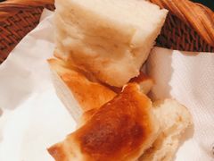 餐前面包-Efes Turkish & Mediterranean Cuisine 艾菲斯餐厅(陆家嘴店)