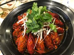 -虾弄弄海派小龙虾·牛羊蝎子火锅