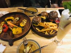 -Efes Turkish & Mediterranean Cuisine 艾菲斯餐厅(陆家嘴店)