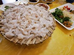 -官塘陈记鱼生·潮汕砂锅粥·牛肉火锅(潮枫路总店)