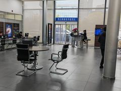 -杭州中升之星奔驰4S店(滨江店)