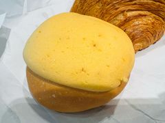 菠萝油包-老佛爷饼店