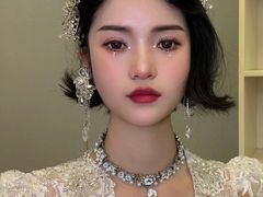 -贺加贝化妆美甲培训学校