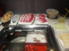 -海底捞火锅鲜切牛肉主题店(长寿路店)