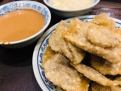 老北京炸灌肠-门框胡同百年卤煮(新街口店)