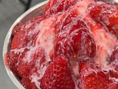 草莓绵绵冰-水牛奶皇后糖水铺(深圳总店)