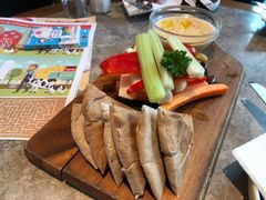 经典阿拉伯风味三角豆泥酱盘-新元素(三里屯太古里南区)