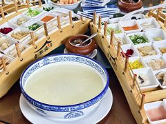 -香麒园·过桥米线·南湖雅宴