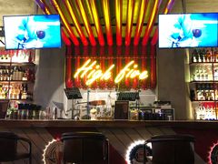 -HIGH FIVE哈福手工汉堡(桂林路店)