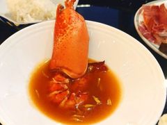 低温慢煮波士顿龙虾-广州花园酒店-凌璇阁360度高空海鲜自助餐CAROUSEL