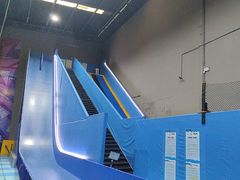 -超时空蹦床团建·VR潮玩运动娱乐·生日派对游乐园(金桥店)