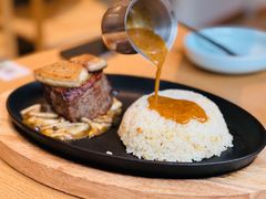 铁板鹅肝菲力牛排配蒜蓉炒饭-FOMO Modern Spanish Bistro