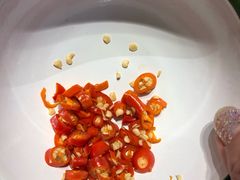 -沪小二炭火蛙锅(淮海中路美食不夜城店)