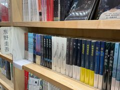 -猫的天空之城概念书店(杭州南宋御街店)